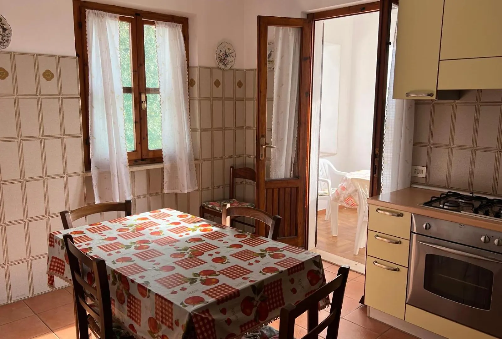 Casa Vacanza Costa Del Sole Pomonte Italy